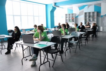 Сегодня стартовали сразу две важные площадки нашего чемпионата: «Бережливое производство» и новая уникальная компетенция «Мехатроника», которую впервые проводят в нашей Мурманской области!