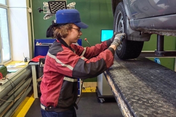 20 февраля в Кольском транспортном колледже завершился региональный этап чемпионата по профессиональному мастерству «Профессионалы» - 2026 в компетенции «Ремонт и обслуживание легковых автомобилей».